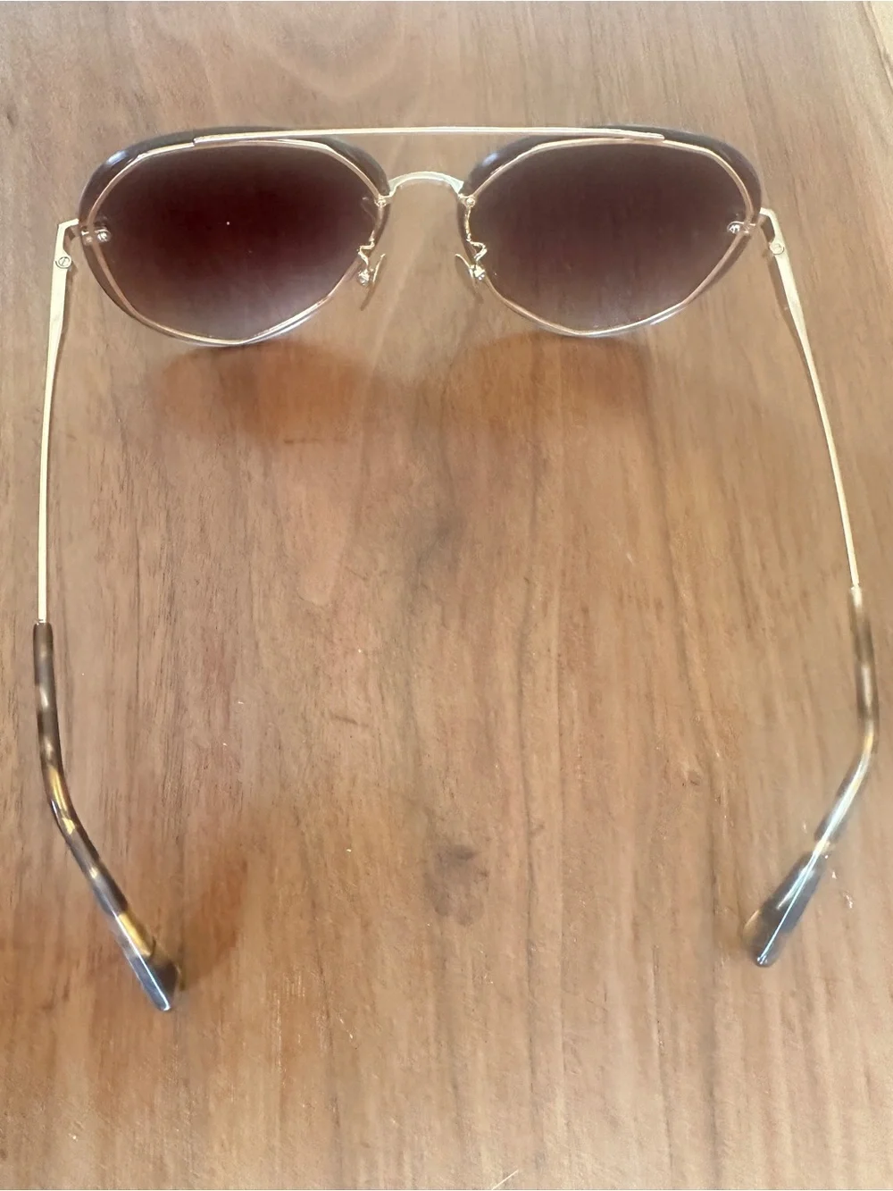Diff Eyewear Women's Sunglasses Gold Frame with Brown Gradient Lenses